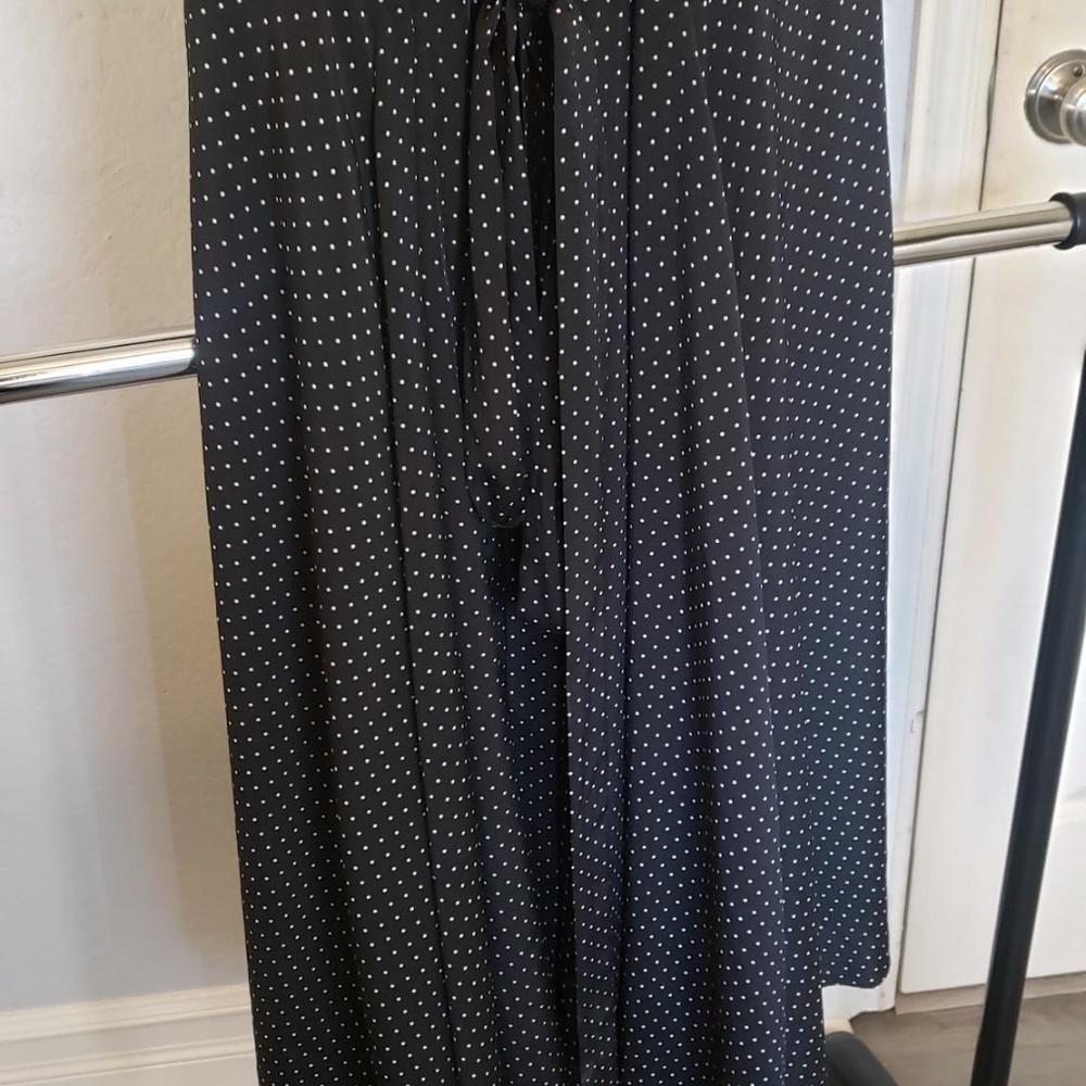 Lotus Threads Dress - Picture 7 of 11